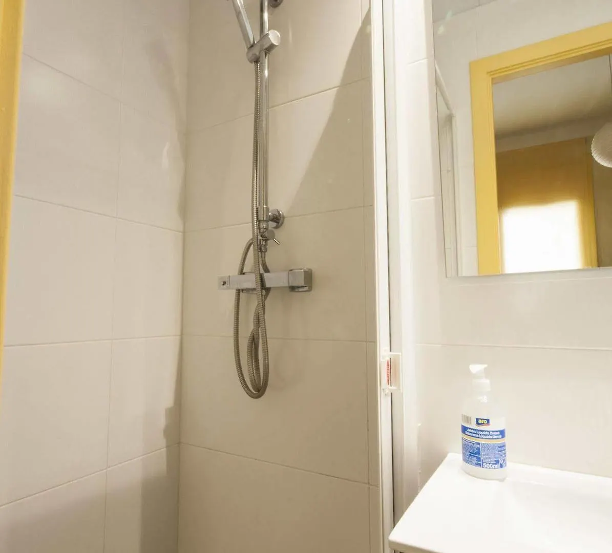 Studio Hostel Барселона Испания